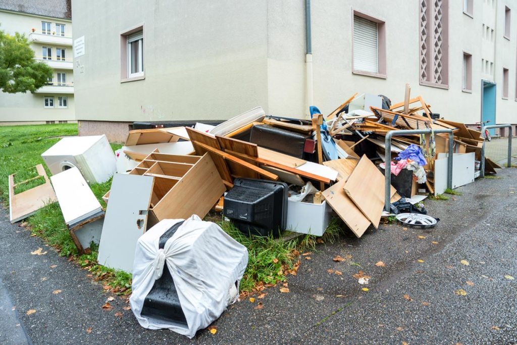 Advantages of Hiring a Professional Passaic County Junk Removal Company